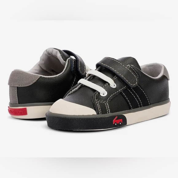 See Kai Run Lucci Black Leather/Gray Sneakers - Picture 1 of 5